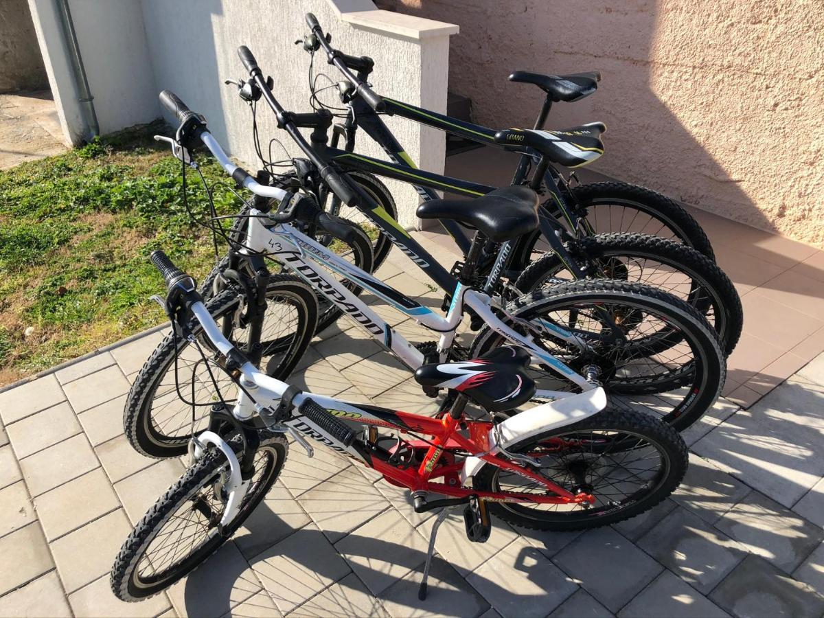 Madis & Free Bikes *